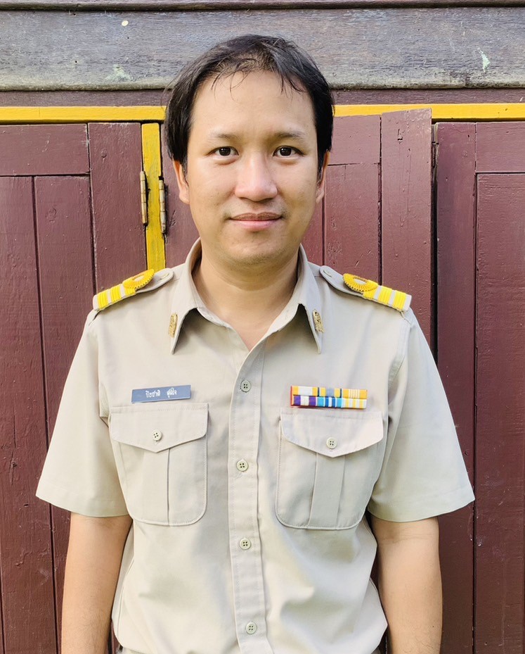 นายปิยชาติ สุดใจ